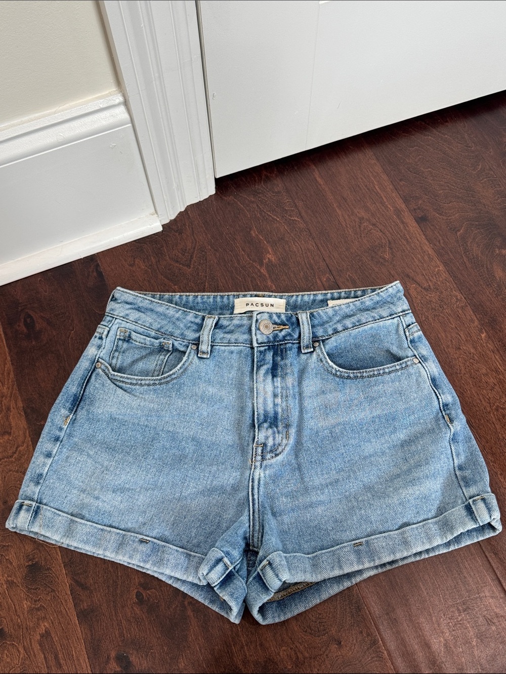 PacSun Women’s Jean Shorts Cuffed Denim Summer Style Casual Chic, size 25